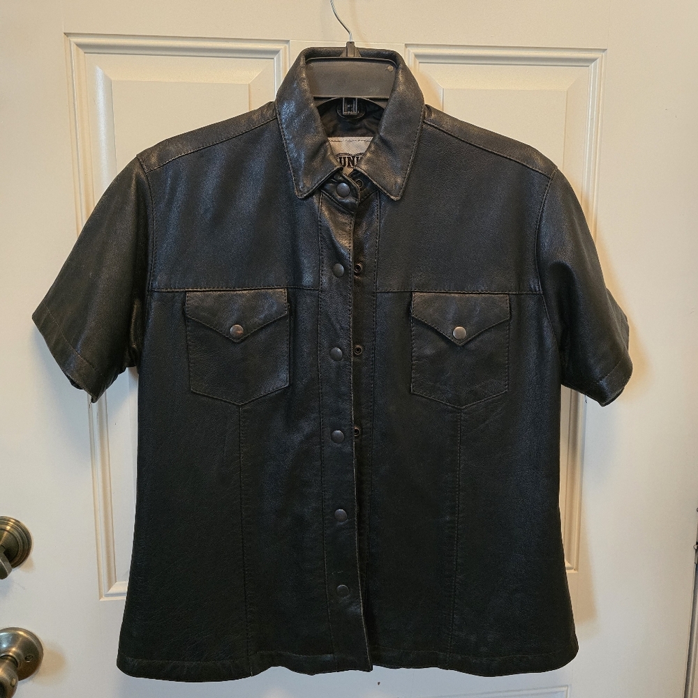 Unik Black Short-Sleeve Leather Jacket